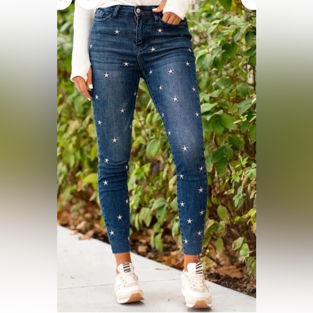NWOT Judy Blue High Rise Star Embroidery Skinny Jeans Size 28 Women’s